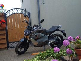 Super Soco/Vmoto TS, street / klasikiniai