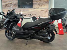 Honda Forza 330cc, scooters / mopeds