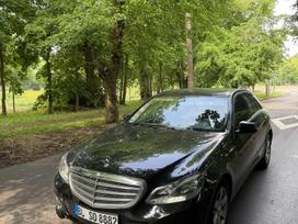 Mercedes-Benz E220, 2.1 l., Седан