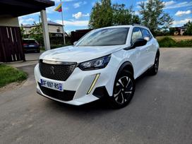 Peugeot 2008, 1.5 l., Внедорожник / Кроссовер