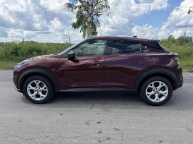 Nissan Juke, 1.0 l., off-road / crossover
