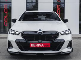 BMW i5, 81 kWh, universalas