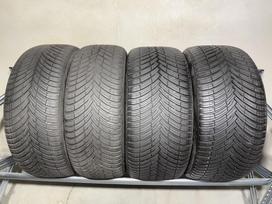 Pirelli 225/40+255/35//2024-2025m, universalios 225/40 R19