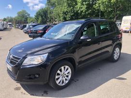 Volkswagen Tiguan, 2.0 l., Внедорожник / Кроссовер