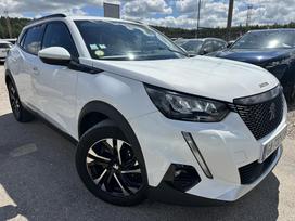 Peugeot 2008, 1.5 l., Внедорожник / Кроссовер