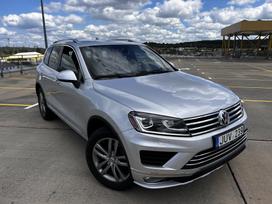 Volkswagen Touareg, 3.0 l., Внедорожник / Кроссовер