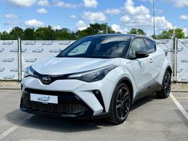 Toyota C-HR, 2.0 l., off-road / crossover
