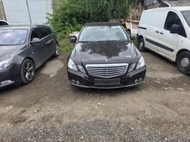 Mercedes-Benz E220, 2.2 l., Седан