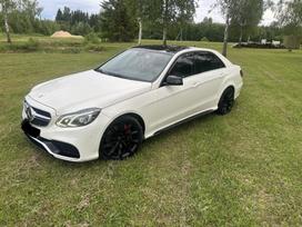 Mercedes-Benz E200, 2.2 l., saloon / sedan