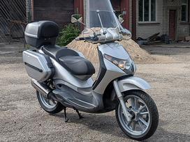 Piaggio Beverly 125cc, motoroleriai / mopedai