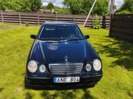 Mercedes-Benz E320, 3.2 l., saloon / sedan