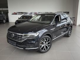 Volkswagen Touareg, 3.0 l., Внедорожник / Кроссовер
