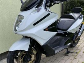 Gilera GP 800 839cc, mopēds / motorollers