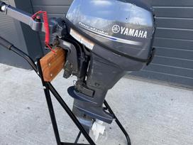Yamaha F8, keturtakčiai pakabinami