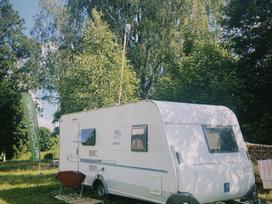 Knaus Sport 500 FDK, prikabinami nameliai