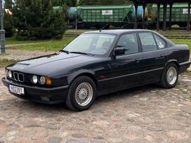 BMW 524, 2.4 l., sedanas