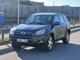 Toyota RAV4, 2.2 l., off-road / crossover