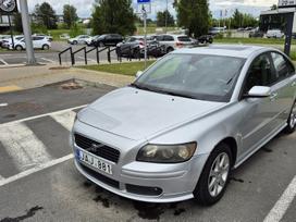 Volvo S40, 2.0 l., saloon / sedan
