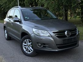 Volkswagen Tiguan, 2.0 l., Внедорожник / Кроссовер