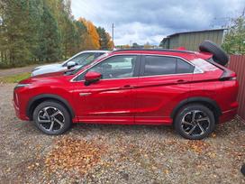 Mitsubishi Eclipse Cross dalimis. Vysniava ir