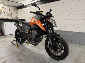 KTM Duke 799cc, street / klasikiniai
