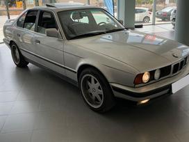 BMW 525, 2.5 l., Седан