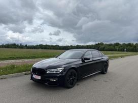 BMW 750, 4.4 l., sedanas