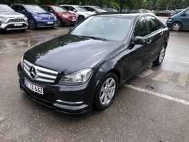 Mercedes-Benz C220, 2.1 l., sedanas