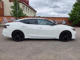 Nissan Maxima, 3.5 l., sedanas