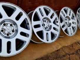 -Kita- Dodge, Toyota, Nissan, lengvojo