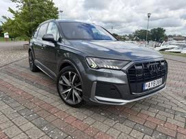 Audi Q7, 3.0 l., off-road / crossover