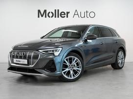 Audi e-tron, off-road / crossover