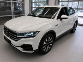 Volkswagen Touareg, 3.0 l., off-road / crossover