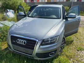 Audi Q5 variklis cdnc spalva y7g dėžė turime daug įv