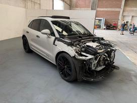 Porsche Macan, 2.9 l., visureigis / krosoveris