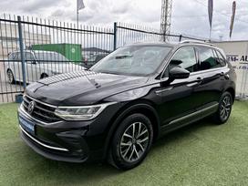 Volkswagen Tiguan, 2.0 l., off-road / crossover