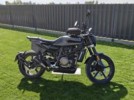 Husqvarna Svartpilen 700cc, supermoto