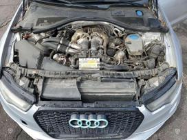 Audi S6 dalimis. Plaukiantis galima