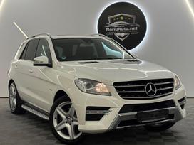 Mercedes-Benz ML350, 3.0 l., off-road / crossover