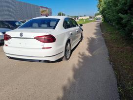 Volkswagen Passat, 1.8 l., sedanas