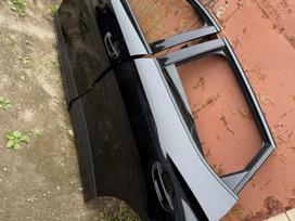 Cupra Formentor durys