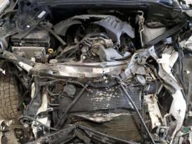 Dodge Durango dalimis. Turime ir daugiau