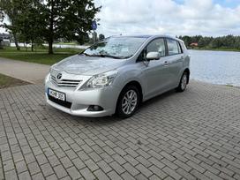 Toyota Verso, 2.0 l., Хэтчбек