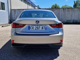 Lexus IS 300h, sedanas