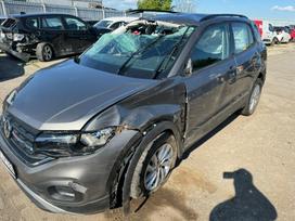 Volkswagen T-cross dalimis. Pradedamas ardyti