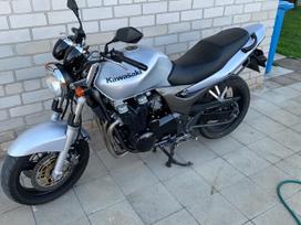Kawasaki ZR 750cc, street / klasikiniai