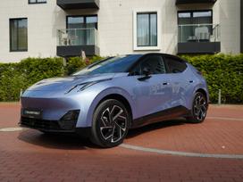 Lynk & Co 02, 66 kWh, off-road / crossover