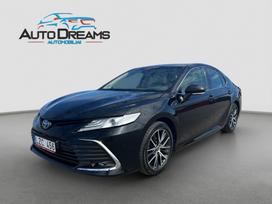 Toyota Camry, Седан