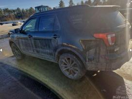 Ford Explorer dalimis. Automobilis jau