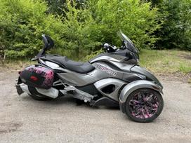 Can-Am Spyder 1000cc, трициклы